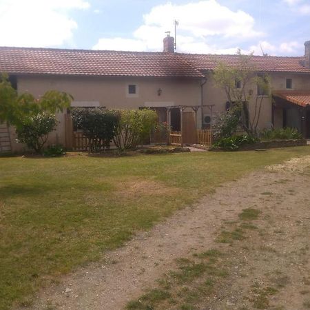 Gite Au Chant Des Vents Thurageau Esterno foto